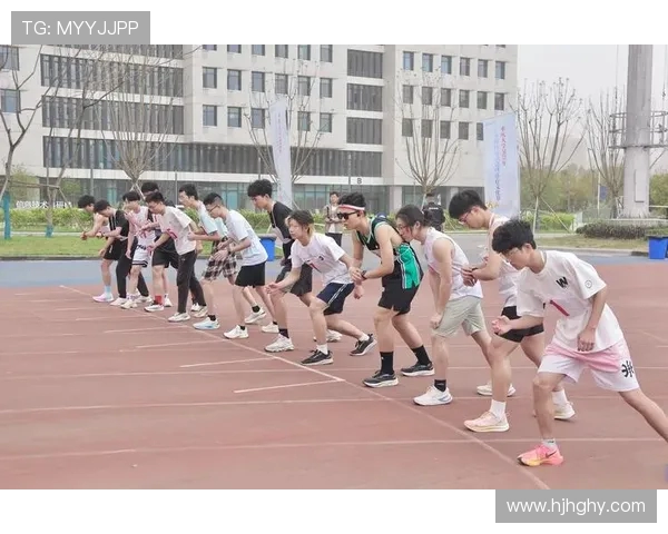 周鹏：从篮球场上的奋斗者到生活中的榜样，见证成长与坚持的力量